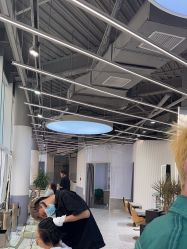 -PE SALON 