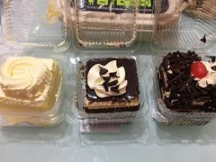 -红宝石·鲜奶小方·海派西点房(控江店)