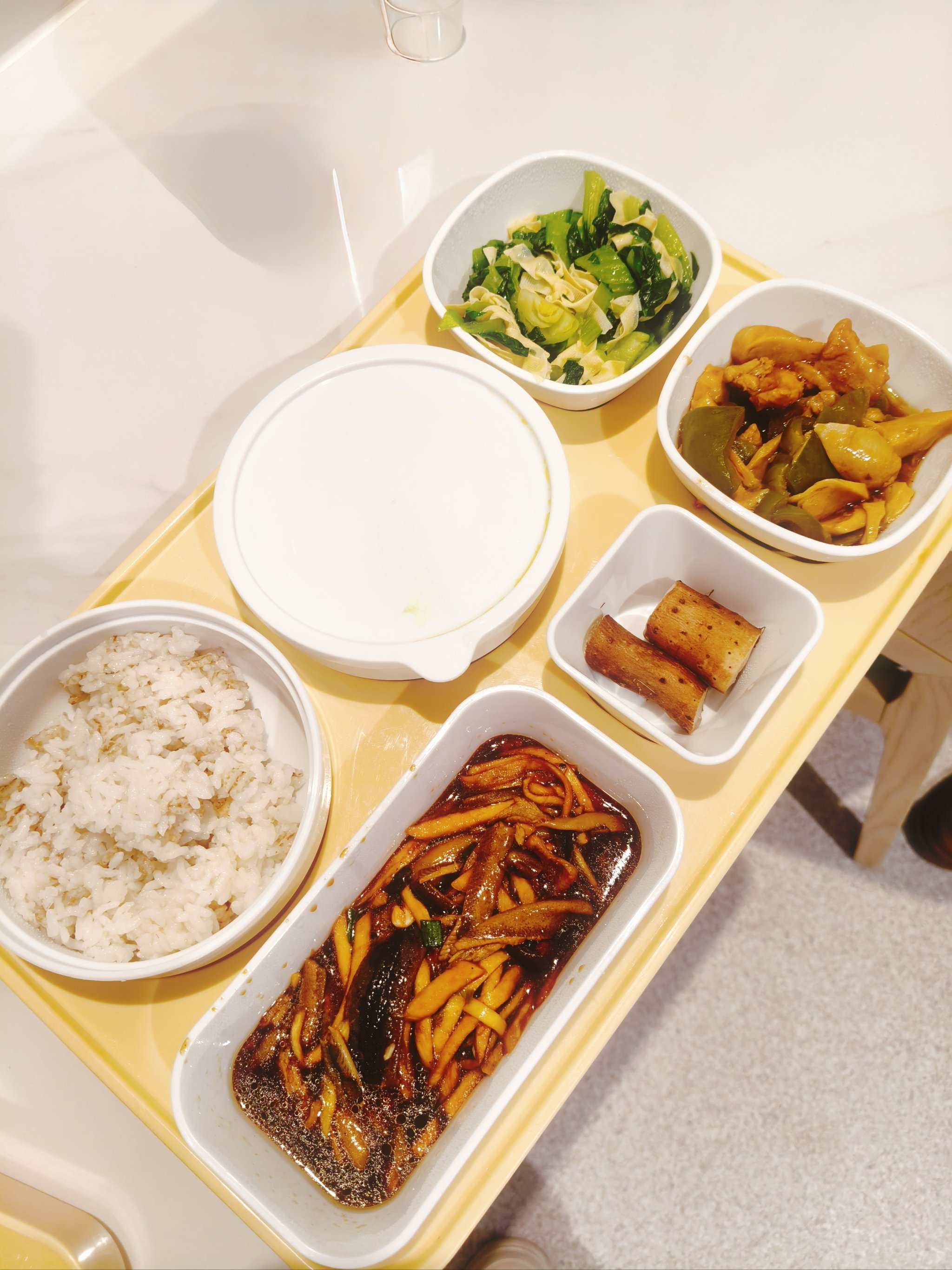 世纪坛医院帮忙挂号陪同看病住院餐食、生活用品协助准备，养病更舒心的简单介绍