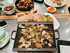 -潮界(LU·ONE凯德晶萃广场店)