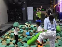 -酷跳蹦床主题公园(万胜广场店)