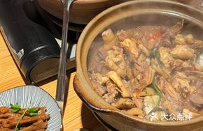 Signature Braised Free-range Chicken Pot
