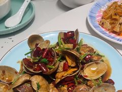 -嗨辣小聚·盘锦河蟹·海鲜烧烤龙虾(盘锦十年好店)