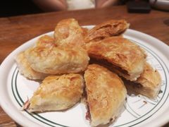 玫瑰鲜花饼-云海肴·汽锅鸡·云南菜(美罗城店)