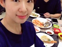 餐具摆设-世德花园酒店自助餐