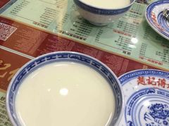 -赵记传承特色牛奶甜品(泉城广场店)