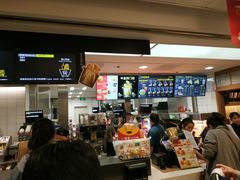 -麦当劳(轻轨曹杨路店)