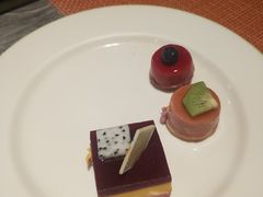 -松咖啡自助餐厅·松北香格里拉