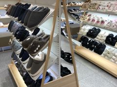 -hotwind热风(中贸广场店)