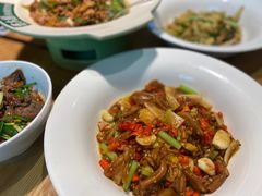 无骨鸭掌-费大厨辣椒炒肉(万家丽一店)