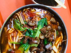 酸辣肥肠粉-红鼻子桂林米粉(金唐新光界店)
