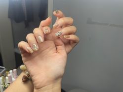 -小黑瓶美甲美睫