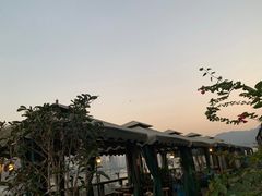 -冰冰龙虾·江湖菜·花园江景餐厅