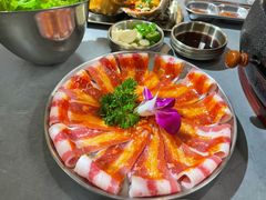 -围炉肉舍•炭烤活鳗•丹东海鲜烤肉(步行街店)