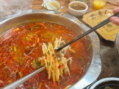 -黄利砖万峰林布依特色酸笋牛肉馆