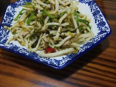 太湖芦苇根炒肉丝-呼吸森林·生态农庄农家乐私房菜