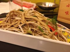 葱油豆腐丝-芦月轩羊蝎子(北蜂窝店)