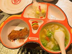 -探鱼·鲜青椒爽麻烤鱼(朝阳悠唐广场店)