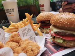 -The Habit Burger Grill 哈比特汉堡(爱琴海店)