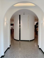 -SWANK SALON