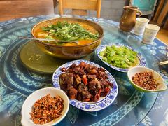 -鸡足缘·海稍鱼•野生菌火锅