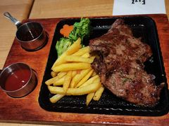 -菲滋意式餐厅(海宁银泰城店)