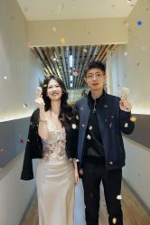 -红馆妆造(中央大街店)