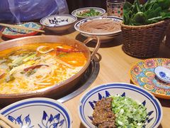 -洱火云南酸菜牛肉火锅(石景山当代商城店)