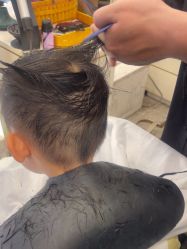 -蓝调造型·烫发·染发