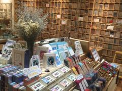 -猫的天空之城概念书店(杭州南宋御街店)