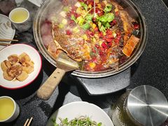-辣尚瘾·烤鱼·新川菜(牡丹园直营店)