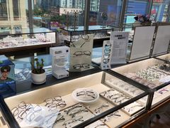 -优视觉视光中心•青少年近视防控(新世界中心写字楼店)