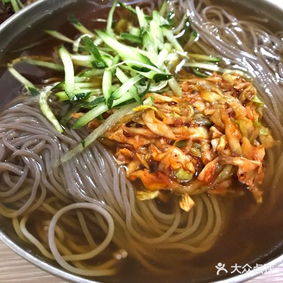 李顺玉朝鲜冷面店(水塔路店)