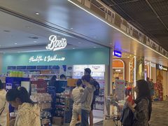 -Boots(廊曼机场店)