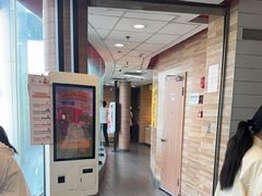 -麦当劳(虹梅路地铁站店)