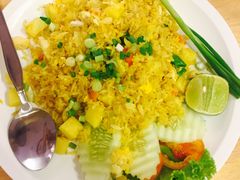 -J Daeng Seafood
