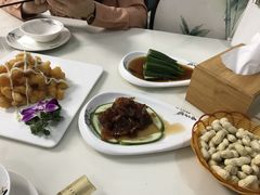 -七的湖·晚芳亭·阳澄湖农家菜·大闸蟹(莲花岛店)