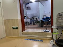 -上海大学附属上海和平眼科医院