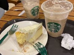 -星巴克臻选(莘庄仲盛店)