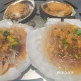 一套下来超舒服。吃一轮蒸一轮，三轮海鲜下肚就饱饱的啦