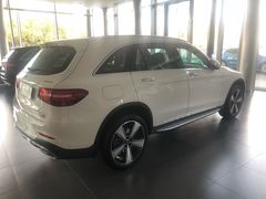 -天津波士信达奔驰4S店(卫津南路店)