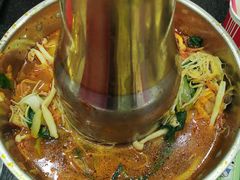 -撒拉人家.酸菜牦牛肉火锅