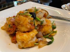 黑蒜大千爆虾球-北京四季酒店·采逸轩
