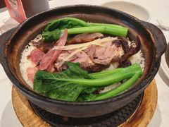 腊味三拼煲仔饭-新雅粤菜馆(南京东路店)