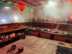 -果松木炭酸菜铜火锅·外婆参鸡汤