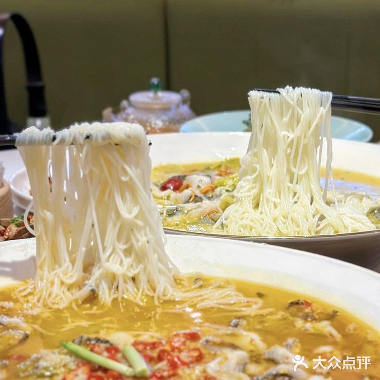 哇❗️山城外空降大魔方 | 好吃的汤都要喝完！