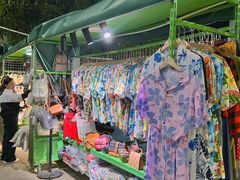 -三亚火车头万人海鲜广场