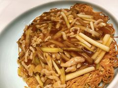 韭黄肉丝两面黄-白天鹅宾馆-宏图府餐厅