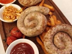 莫斯科风味烤盘肠配酸菜-莫斯科餐厅