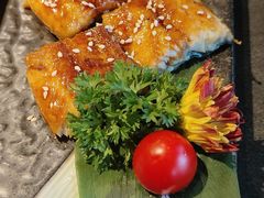 -铭牛烧肉·和牛海鲜自助(高新月牙湖店)
